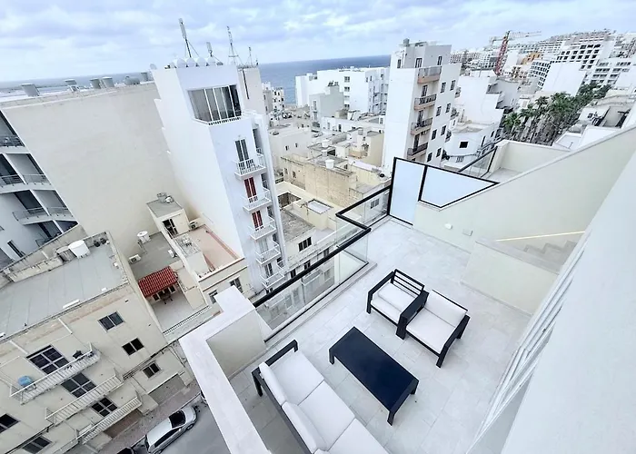 The Bugibba Central Penthouse!